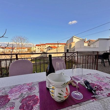 Apartments Katarina Malinska Ngoại thất bức ảnh