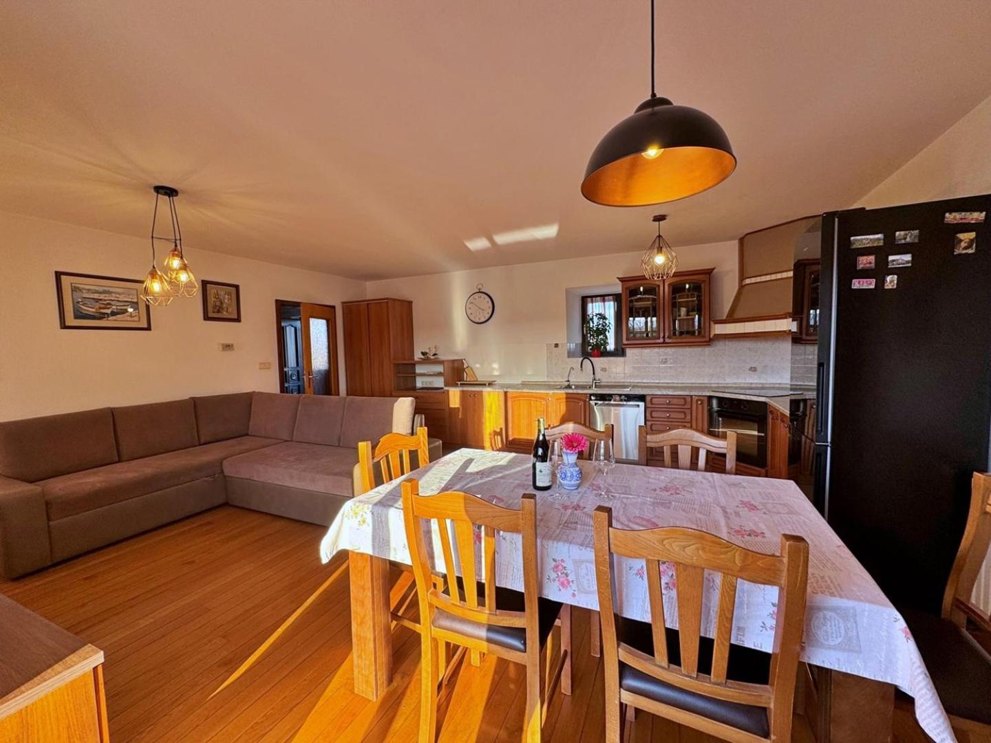 Apartments Katarina Malinska Ngoại thất bức ảnh