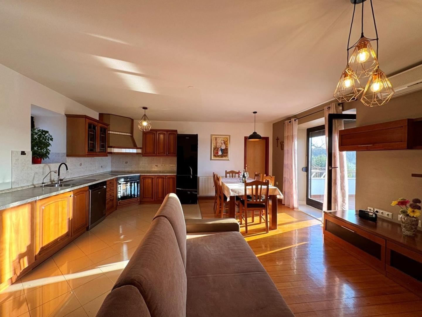 Apartments Katarina Malinska Ngoại thất bức ảnh