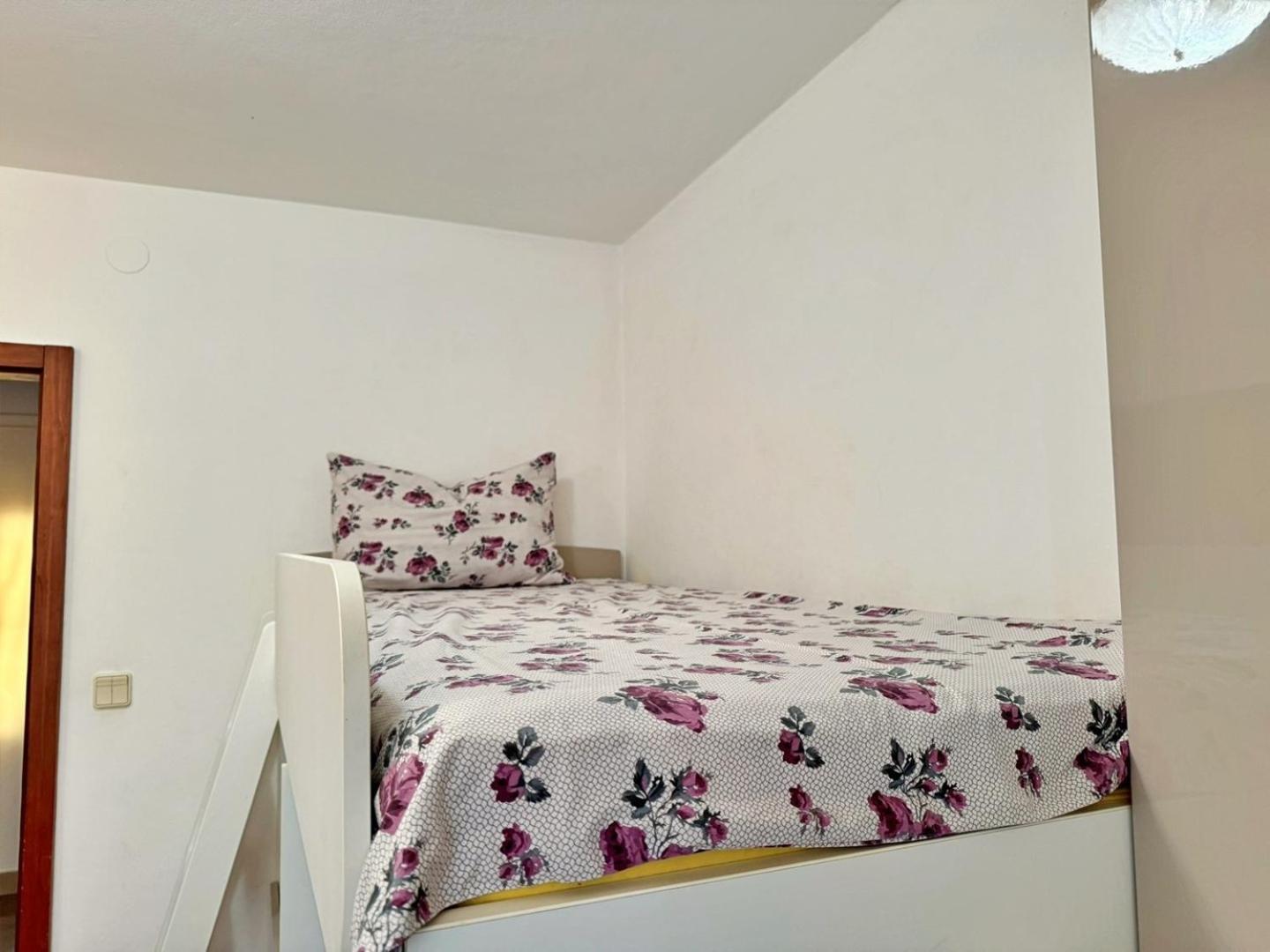 Apartments Katarina Malinska Ngoại thất bức ảnh