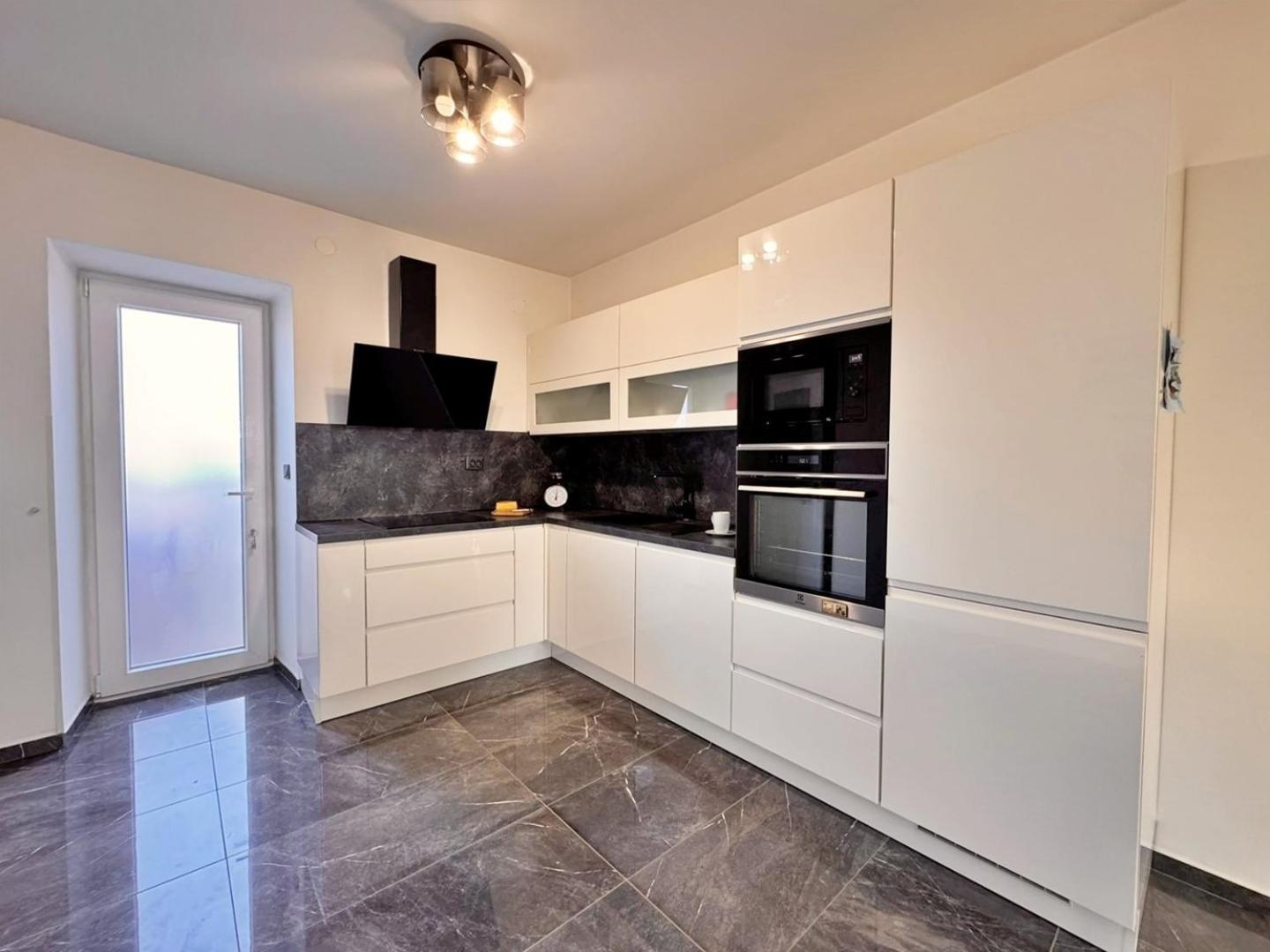 Apartments Katarina Malinska Ngoại thất bức ảnh